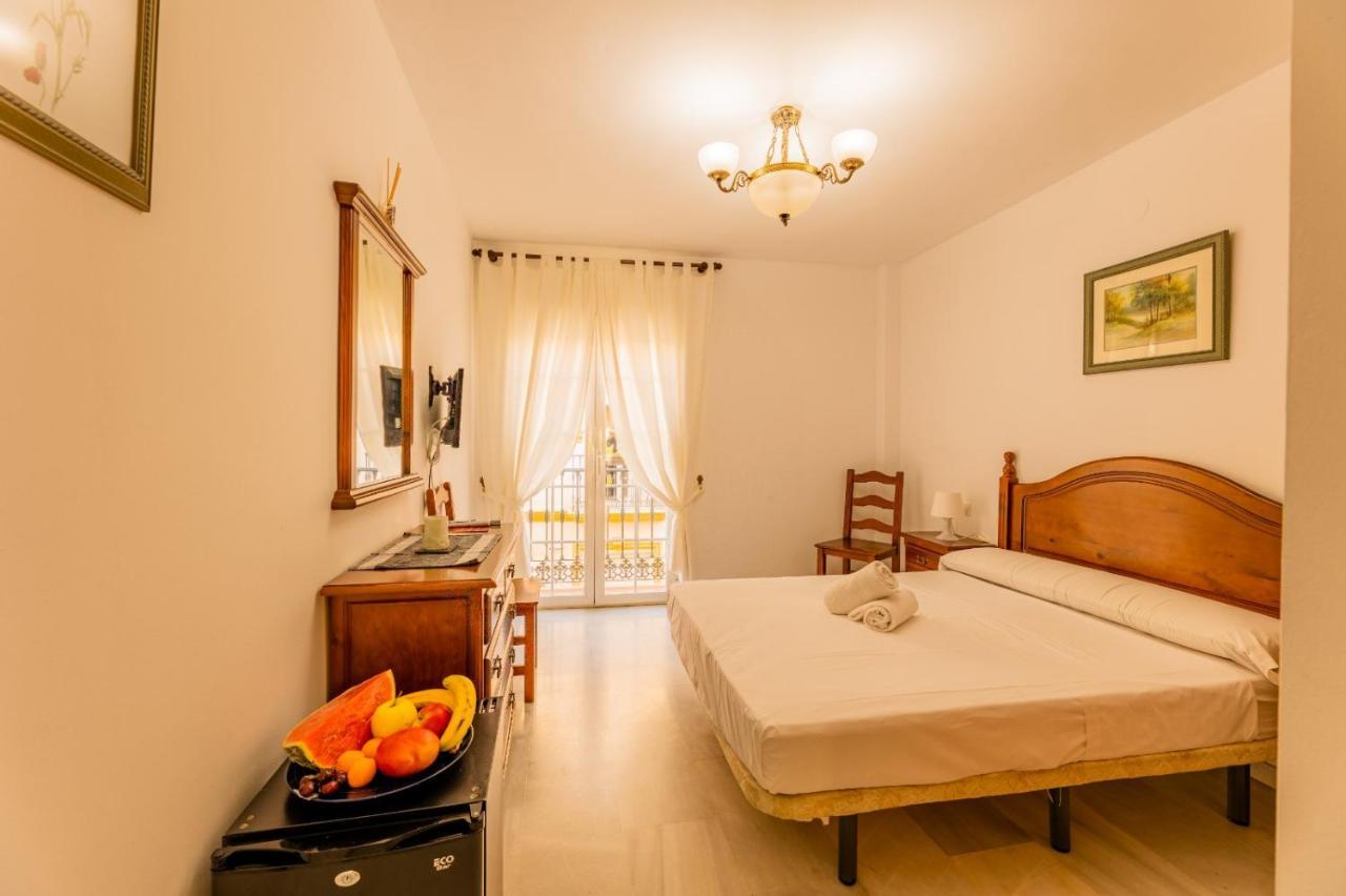 Hotel La Morena Fuengirola Bagian luar foto